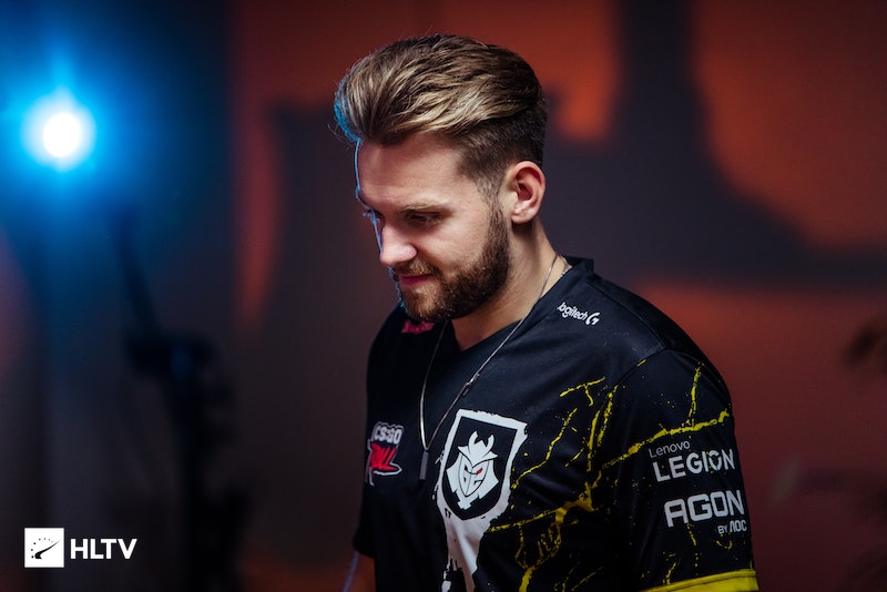 【战报】2025LPL春季赛 V5 2-0 FPX，Langx大发神威，V5保留晋级希望