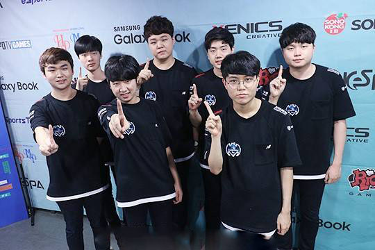 OMG昨日赛后返图：会以更好的面貌迎接新的赛季！