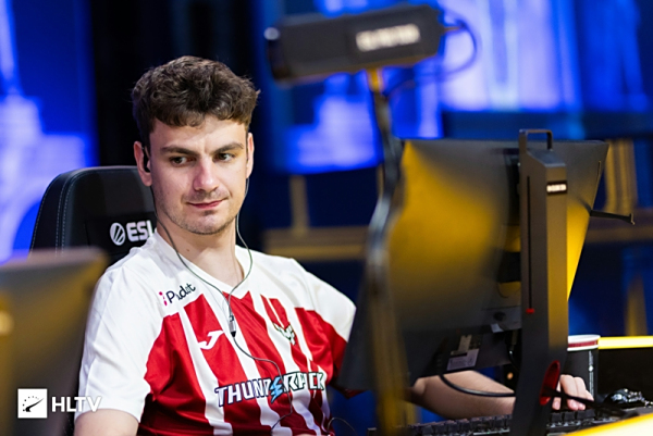 【赛后战报】小老虎上场无力回天，EDG横扫FPX拿下首胜