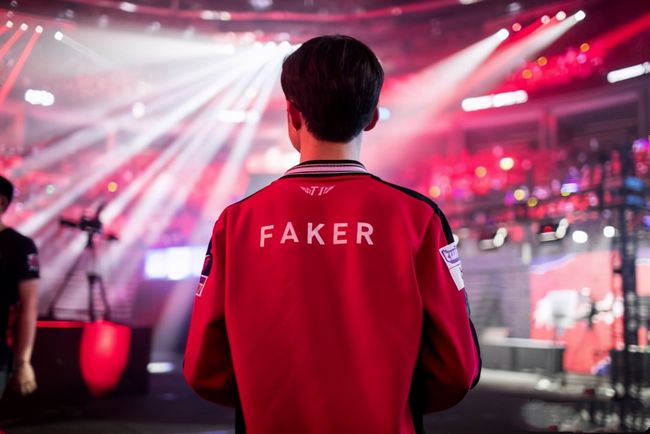 Bilibili Gaming 教练：在合理且不影响拿到复活赛资格的前提下会尝试冷门英雄组合